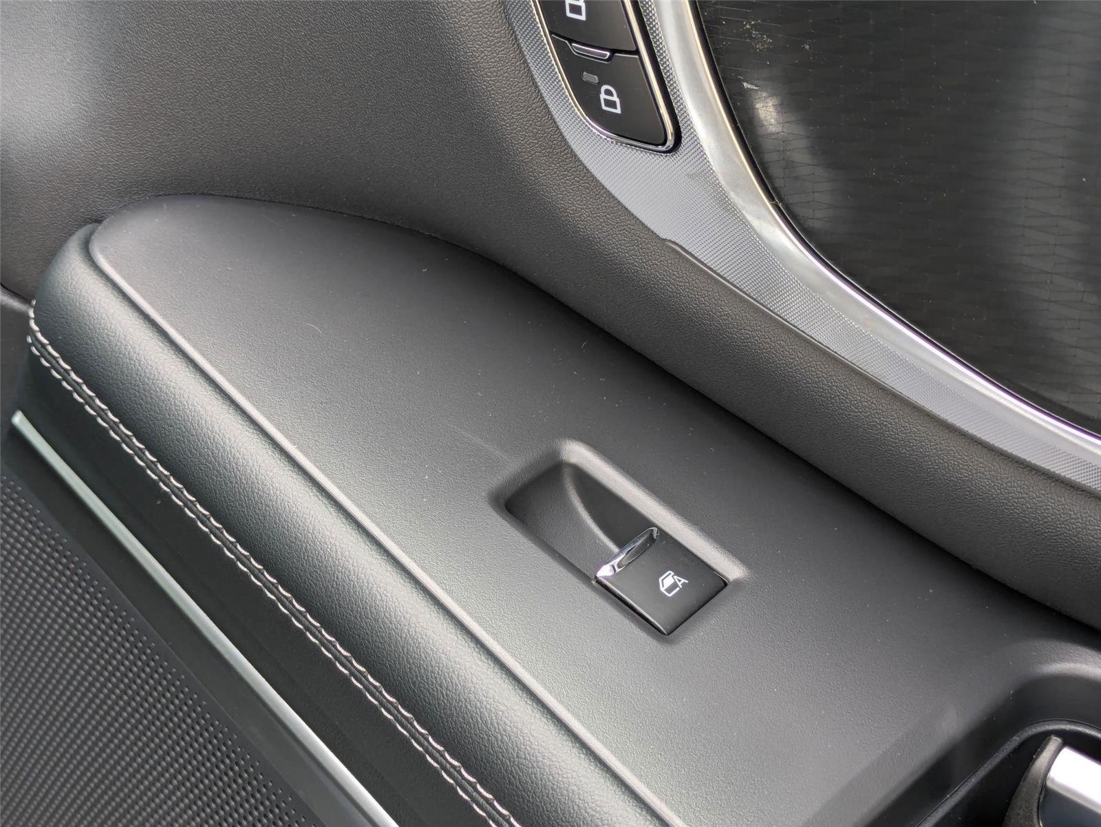 New 2026 Glacier Gray Metallic Tri-Coat Ford Platinum® image 35