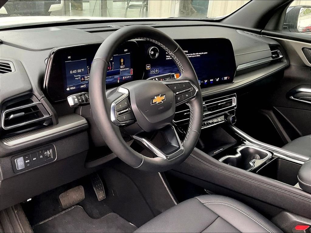 Used 2026 White Chevrolet LT image 8