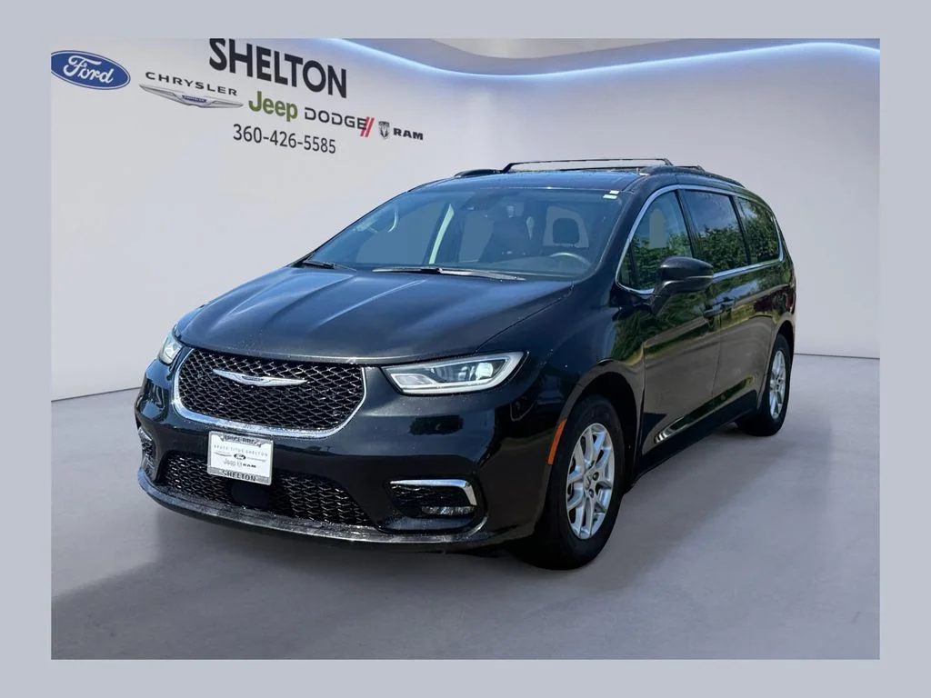 2022 Chrysler Pacifica Touring L's photo