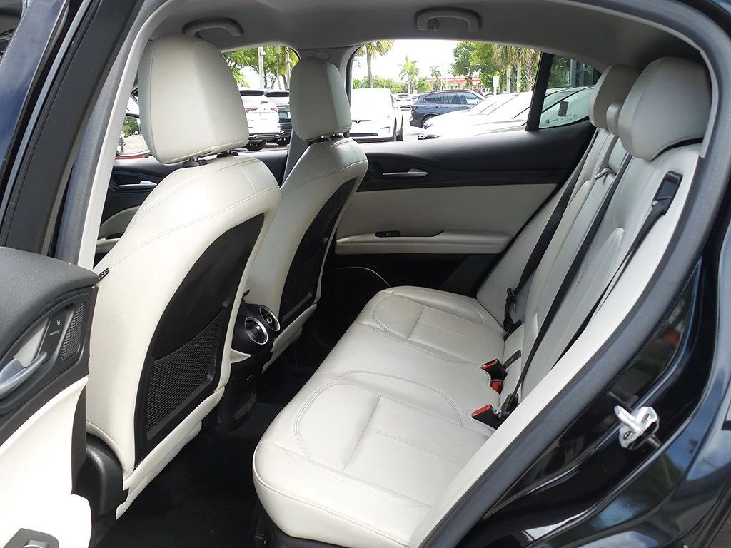 Used 2019 Black Alfa Romeo Base image 28