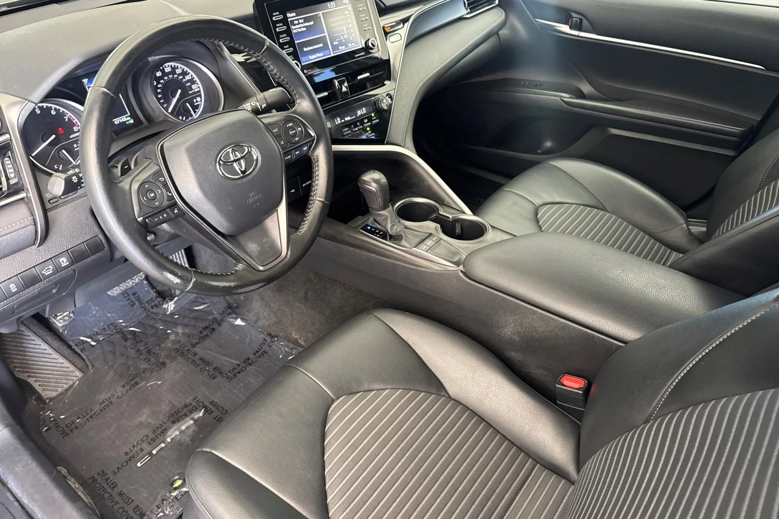 Certified Used 2022 PRE DAWN MICA Toyota SE image 9