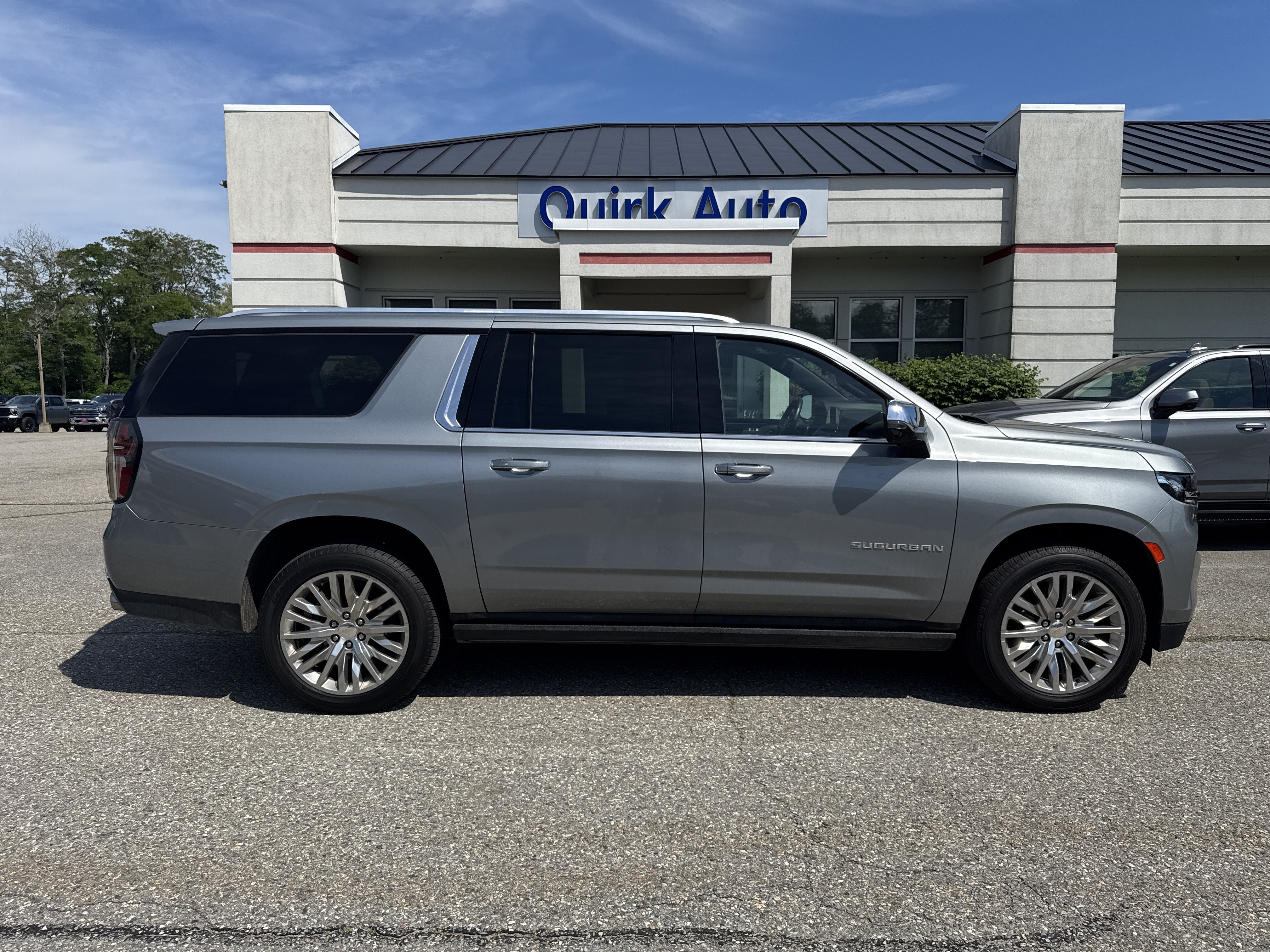 Used 2023 Sterling Gray Metallic Chevrolet Premier image 4