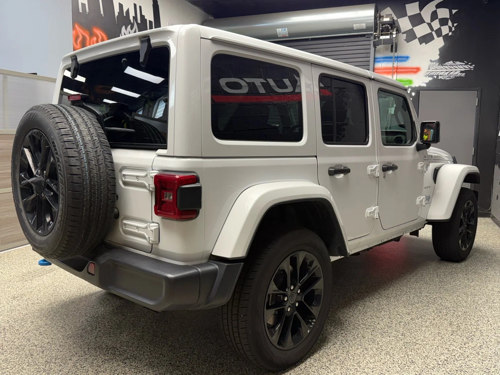 Used 2024 Bright White Clear Coat (pw7) Jeep Sahara 4xe image 6
