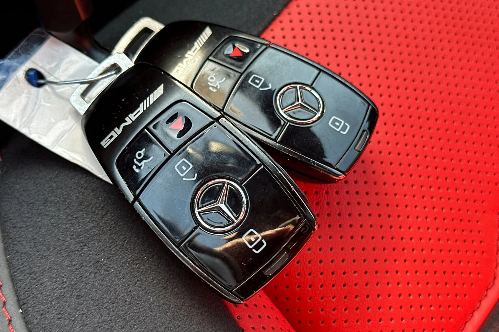Used 2025 MOONLIGHT WHITE Mercedes-Benz AMG® GLE 53 4MATIC+ SUV image 28