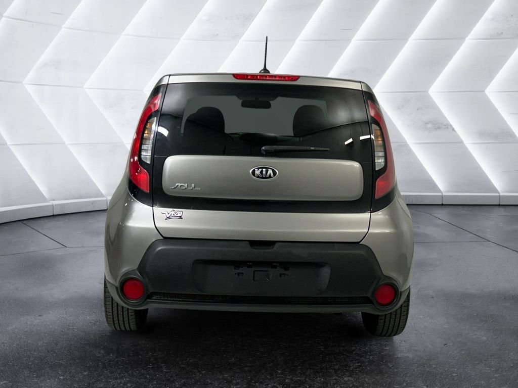 Used 2016 Gray Kia Base image 5