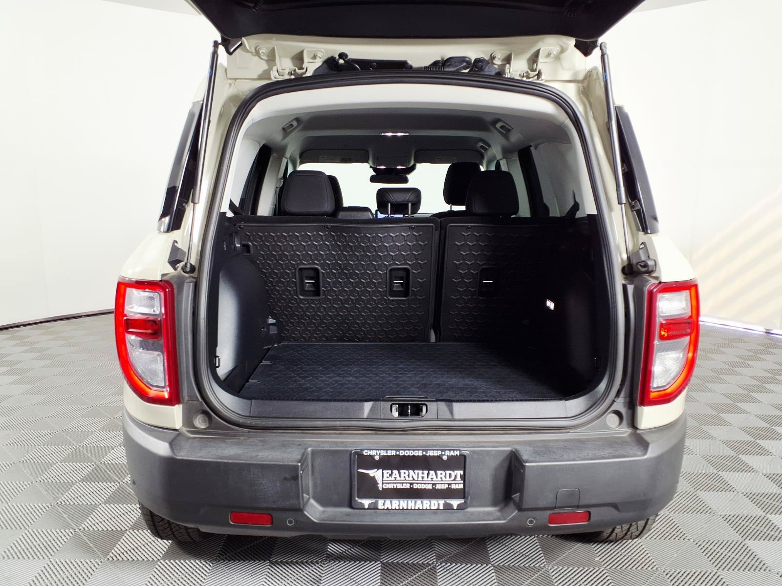 Used 2024  Ford Big Bend image 8