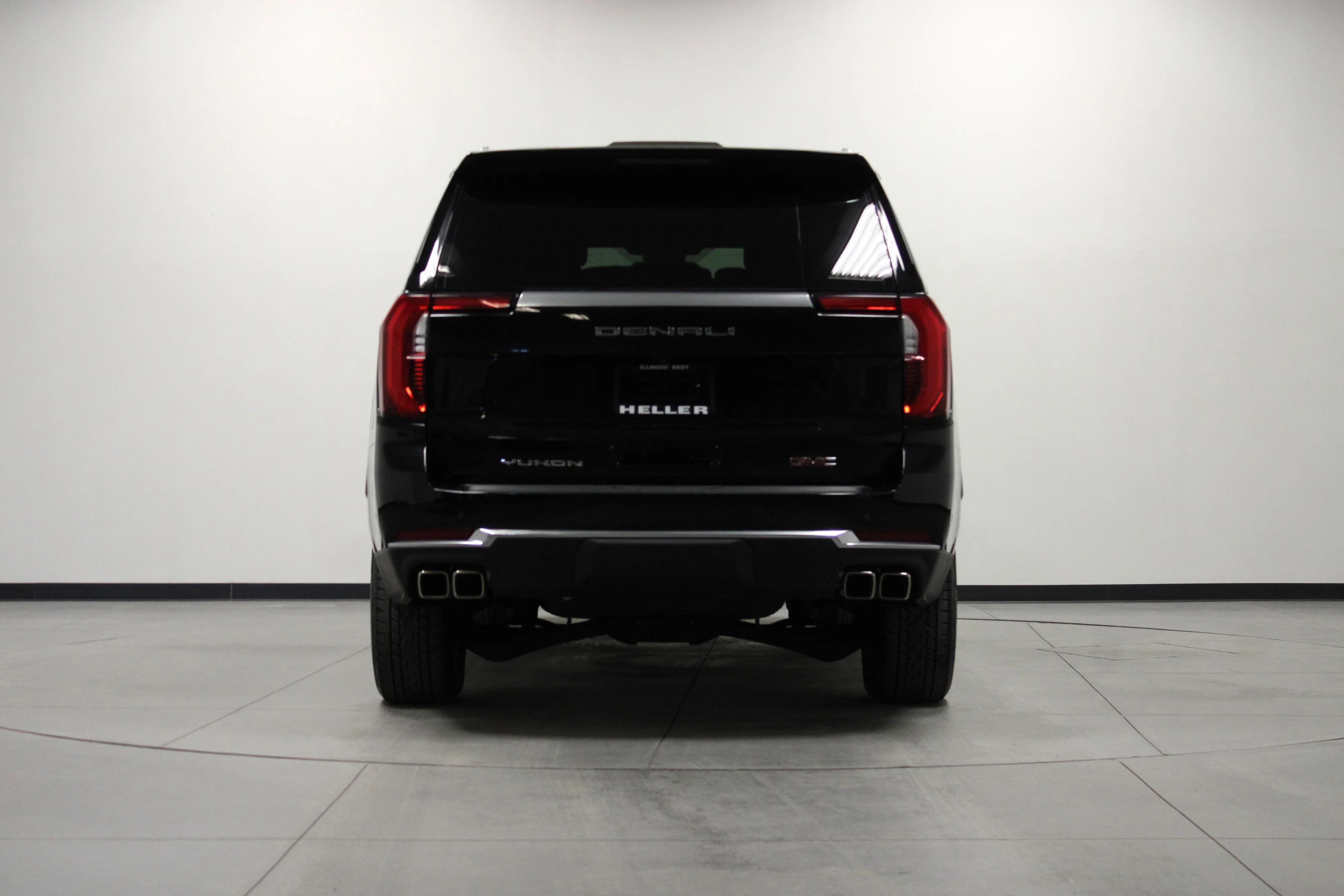 Used 2025 Onyx Black GMC Denali image 5