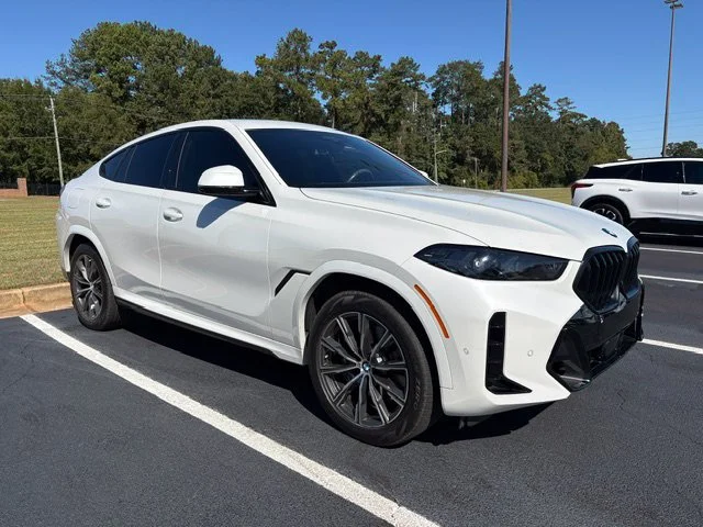 Used 2026  BMW xDrive40i image 1