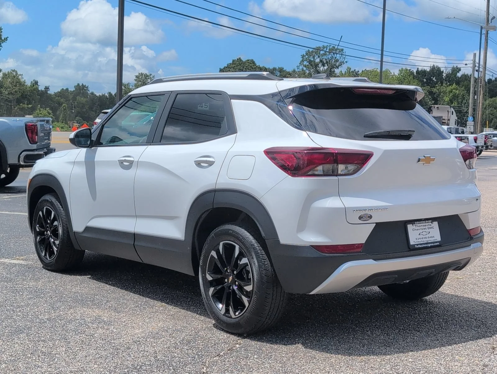 Used 2023 Summit White Chevrolet LT image 3
