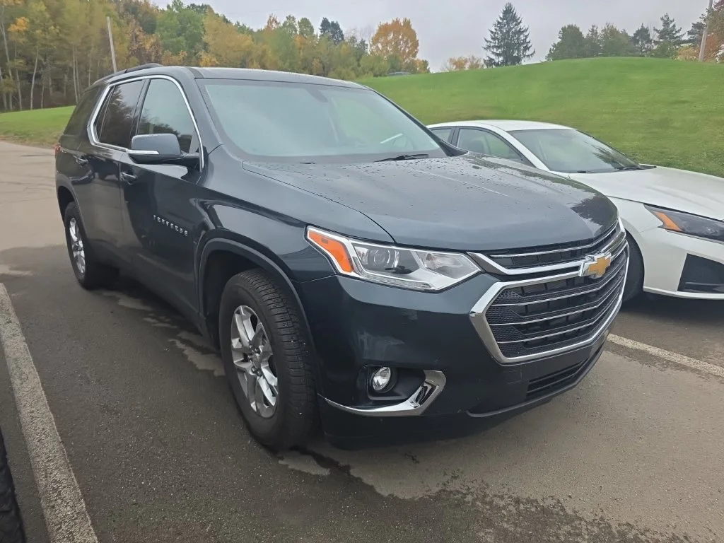 Used 2020 Gray Chevrolet LT image 4
