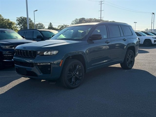 New 2027 Steel Blue Paint Jeep Limited Reserve image 1