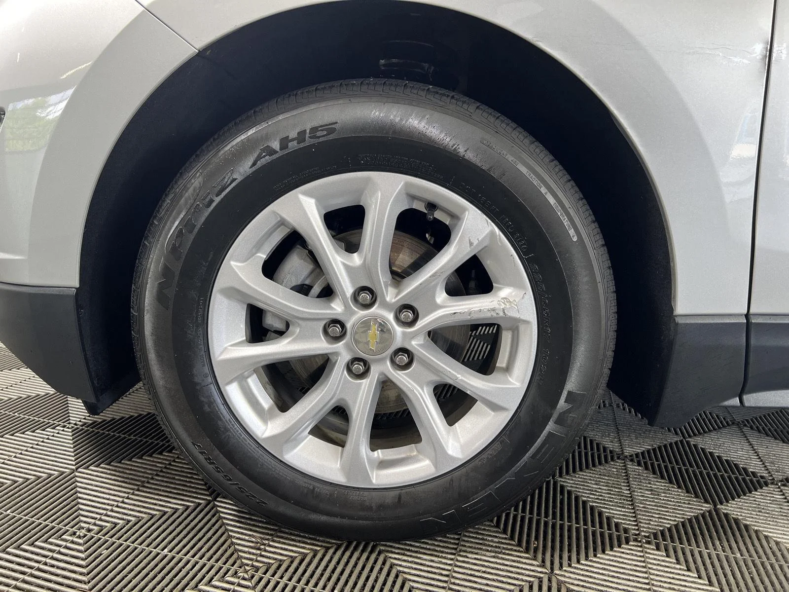 Used 2021 Silver Ice Metallic Chevrolet LT image 9
