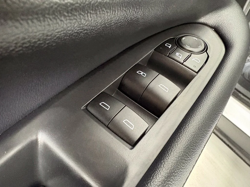 Used 2025 White Chevrolet LT image 20