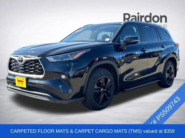 Used 2023 Midnight Black Metallic Toyota L image 3