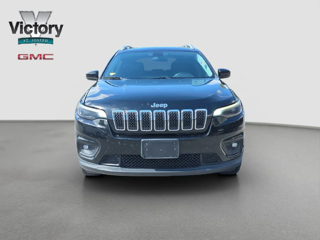 Used 2019 Jeep Cherokee Latitude Plus with VIN 1C4PJMLB8KD181960 for sale in Kansas City