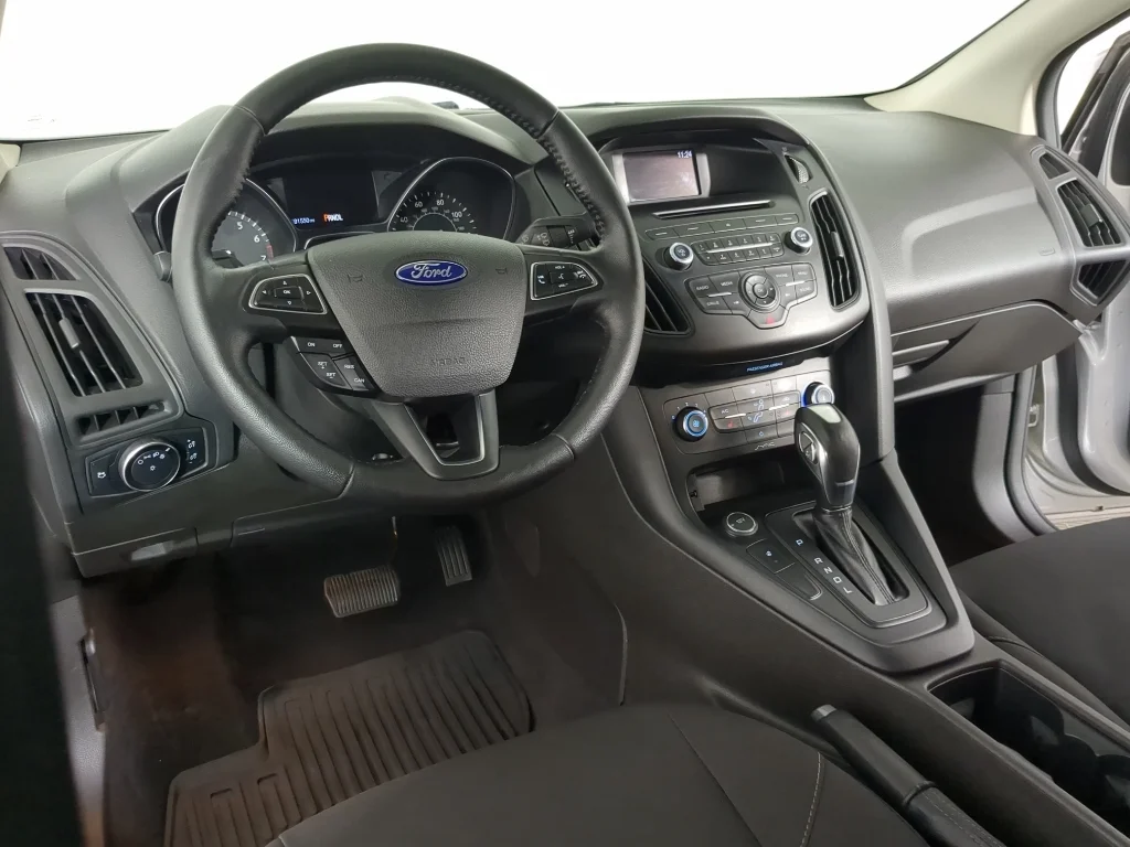 Used 2016 Gray Ford SE image 13