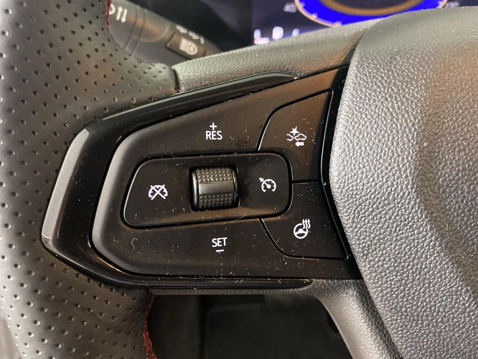 Used 2024 Iridescent Pearl Tricoat Chevrolet RS image 24