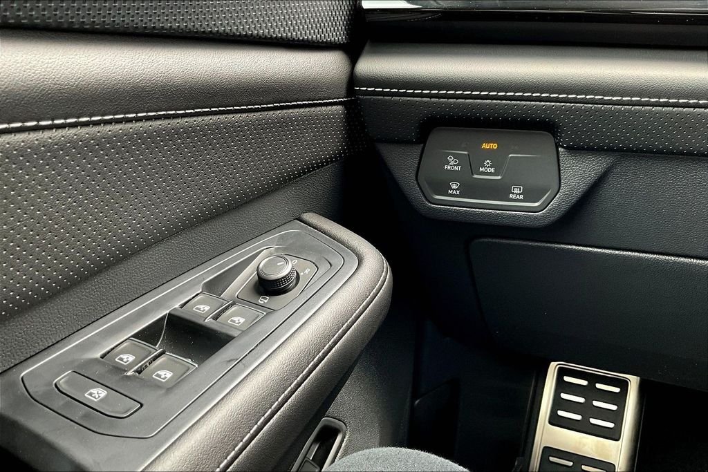 New 2026 White Volkswagen 2.0T SEL Premium R-Line image 16