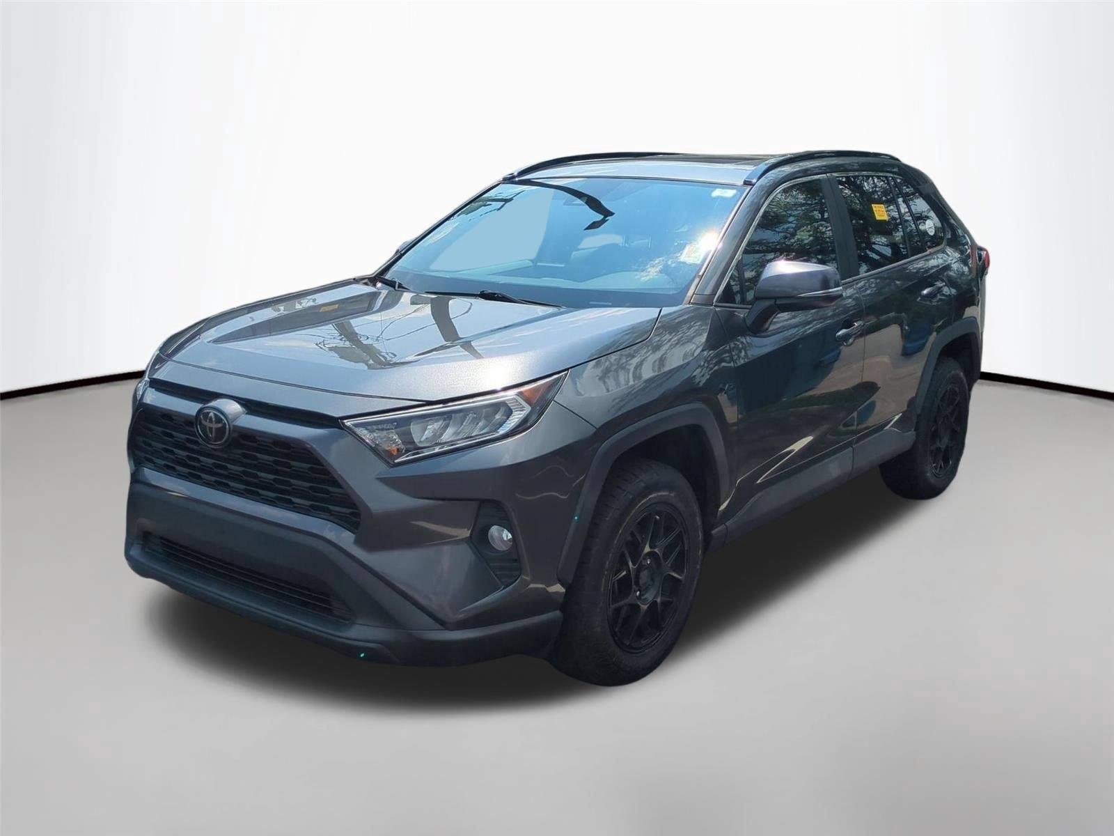 Used 2020 Magnetic Gray Metallic Toyota XLE image 1