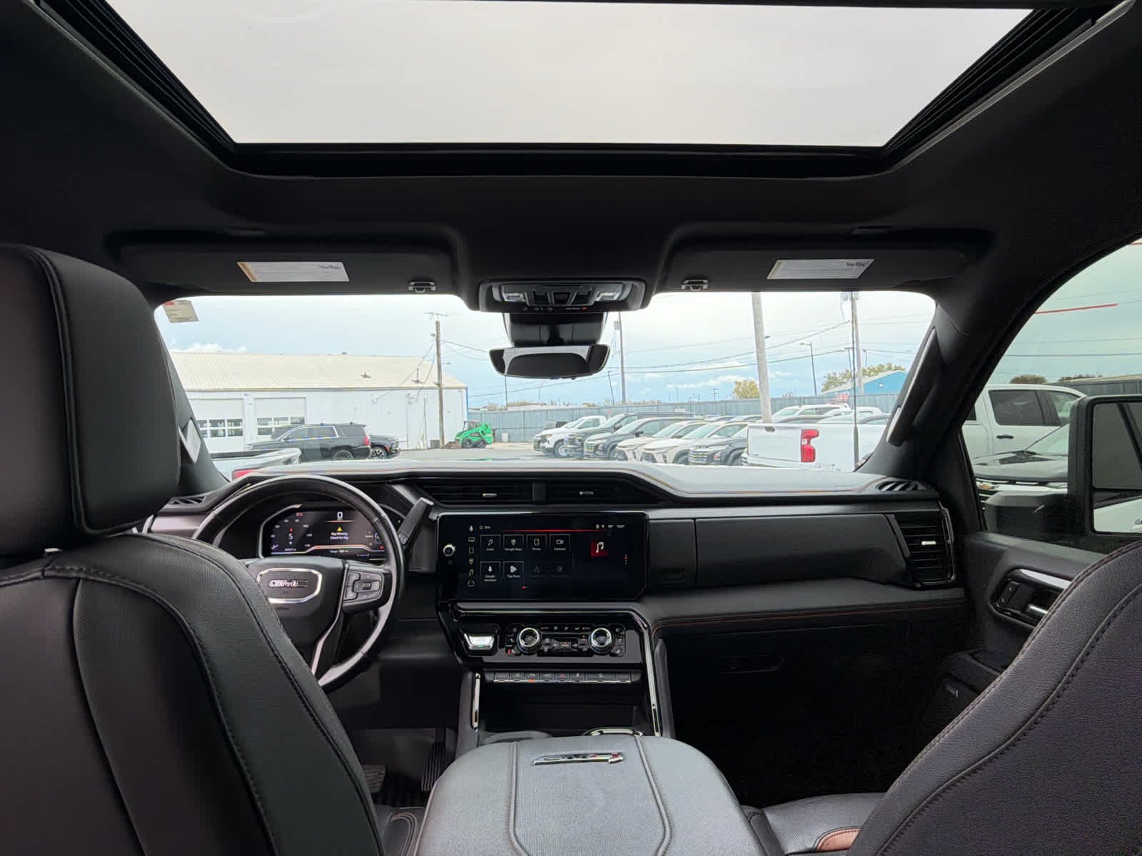 Used 2024 Summit White GMC AT4 image 12