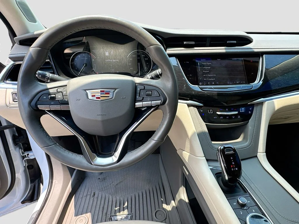 Used 2024 White Cadillac Premium Luxury image 12