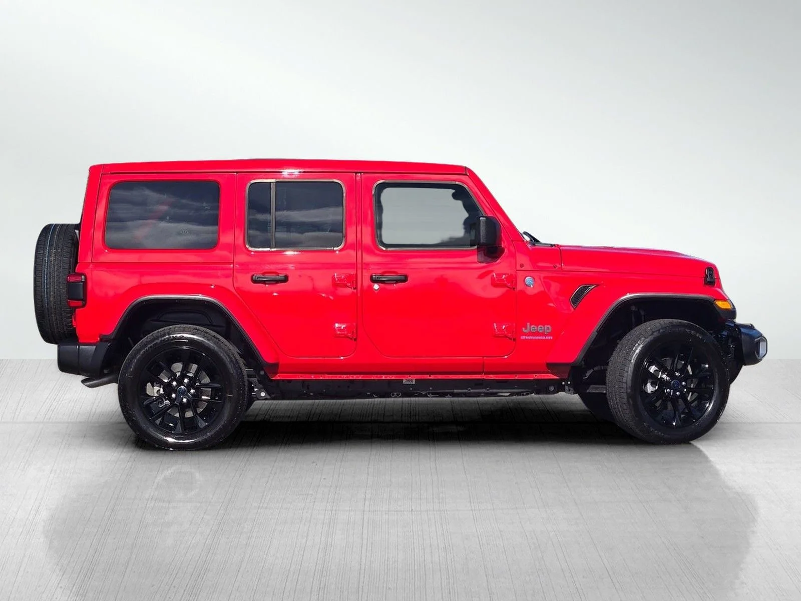 Used 2025 Firecracker Red Clearcoat Jeep Sahara 4xe image 3
