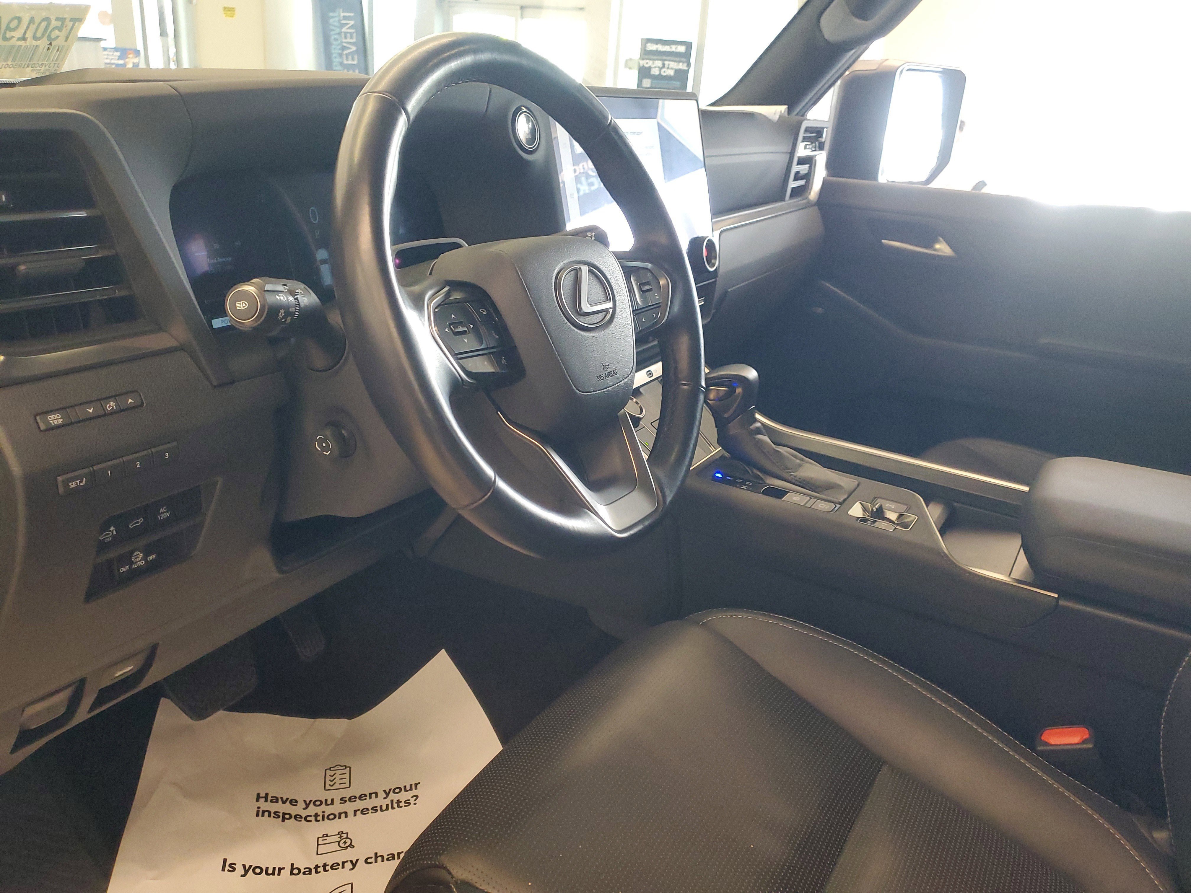 Used 2024 Gray Pearl Lexus GX 550 Luxury image 18