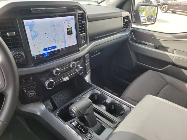 Used 2025 White Ford XLT image 21