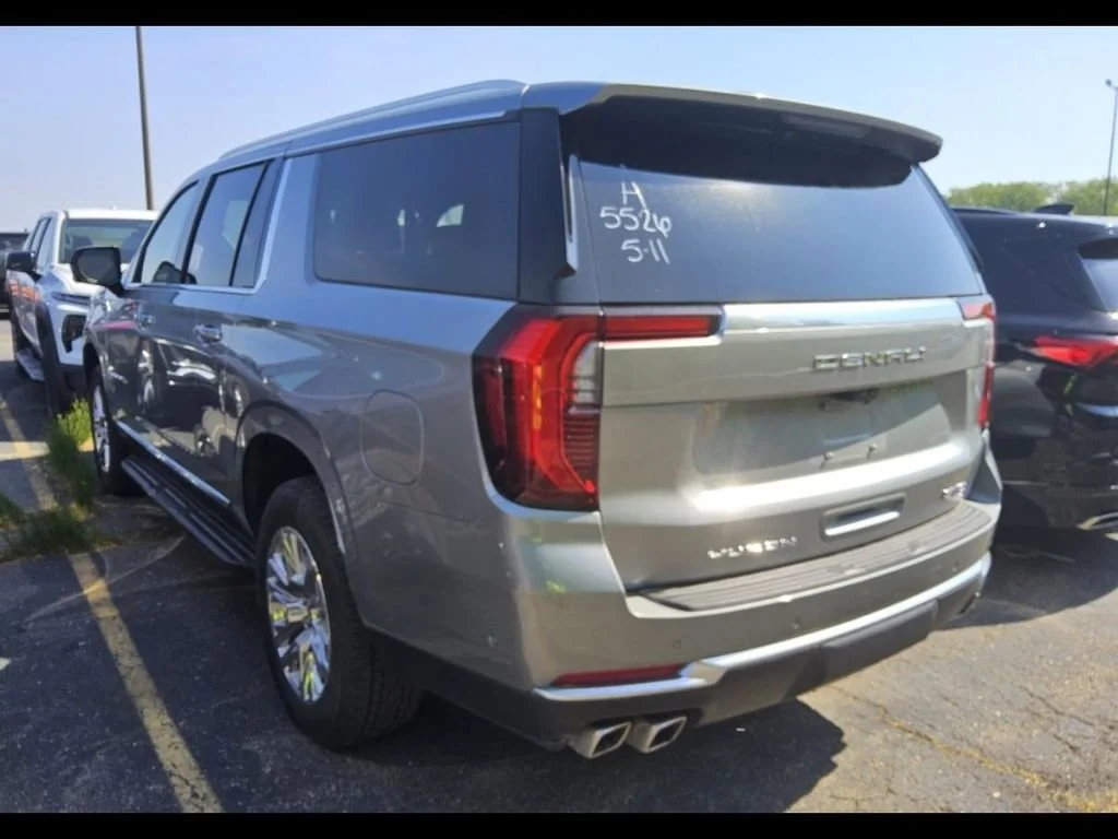 Used 2025 Sterling Metallic GMC Denali image 4