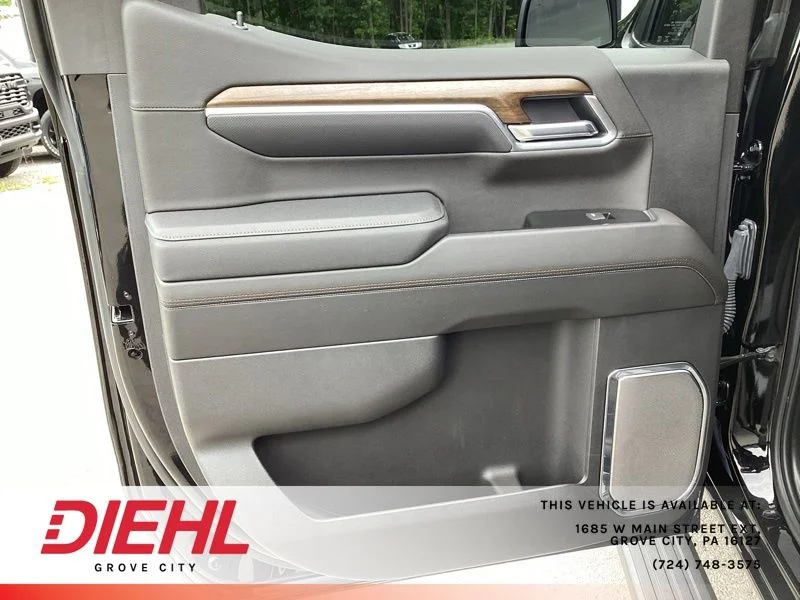 Used 2025 Black Chevrolet High Country image 16