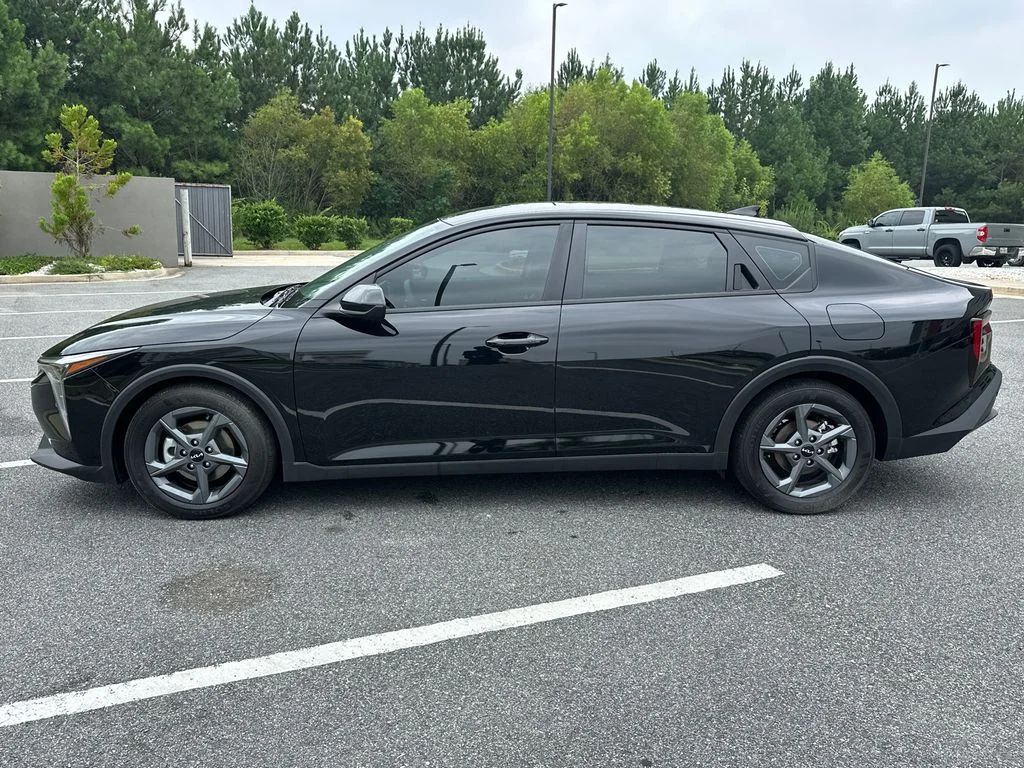 New 2026 Black Kia LXS image 4