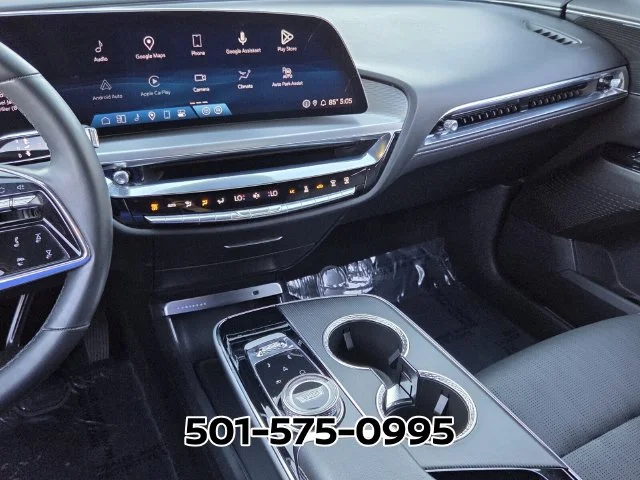 Used 2024 Green Cadillac Luxury image 29