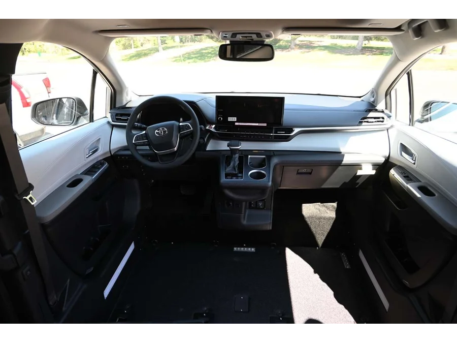New 2025 SILVER Toyota XLE+ AWD Mobility Handicap Van image 21