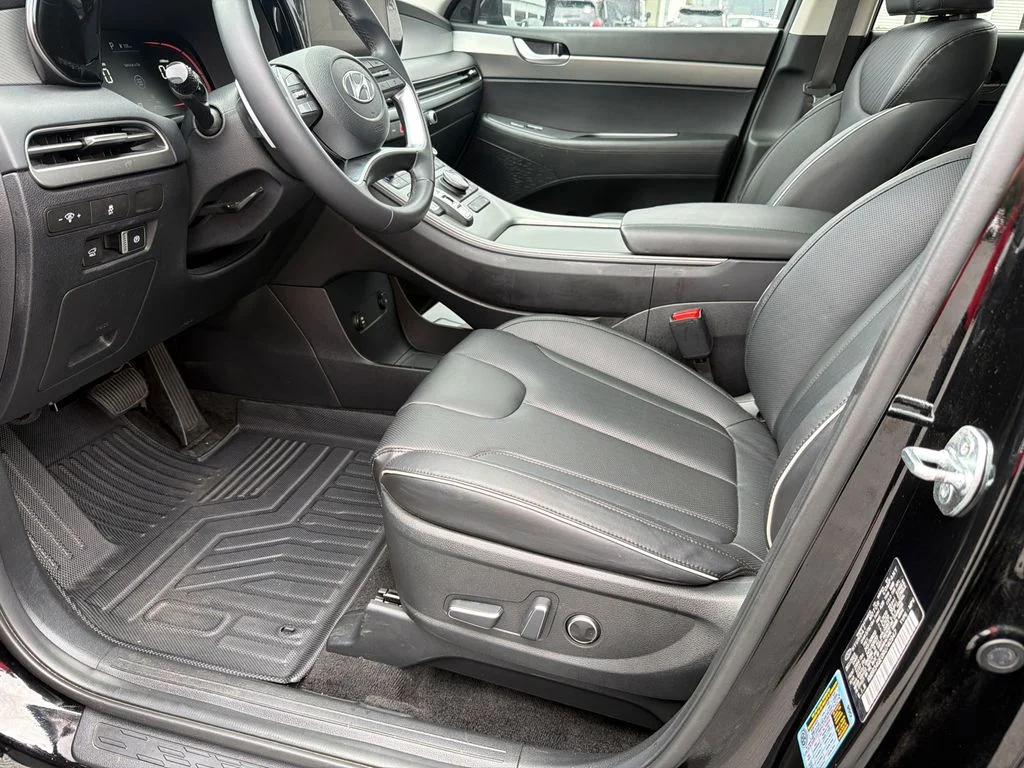 Used 2024 Black Hyundai XRT image 9