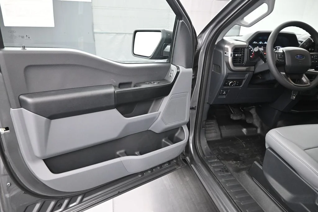 New 2026 Gray Ford XL image 9
