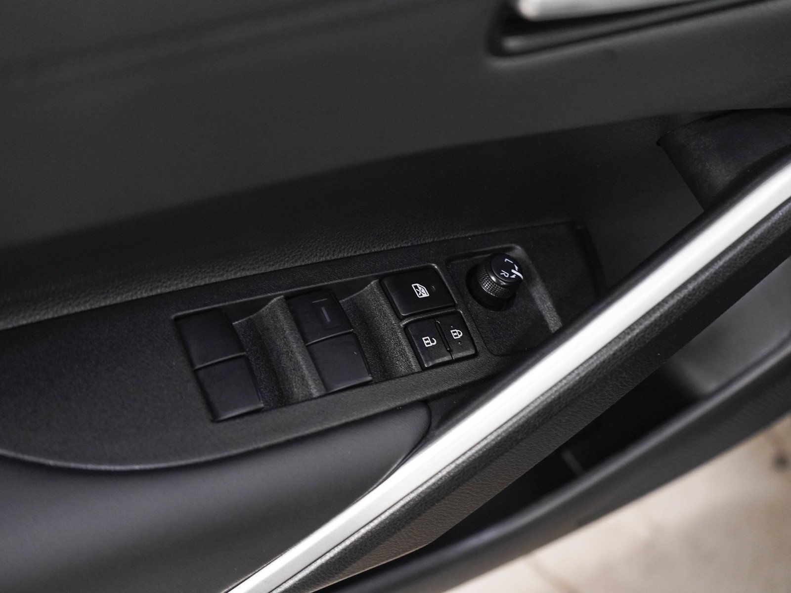Used 2025 Jet Black Toyota XLE image 21