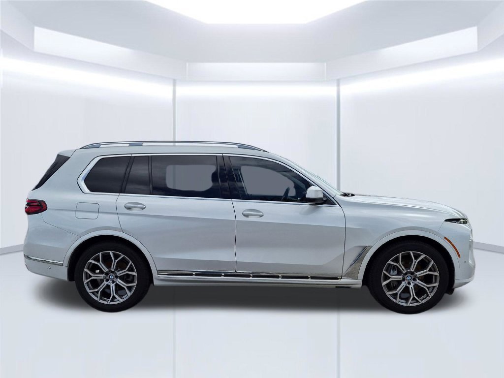 Used 2023 White BMW xDrive40i image 7