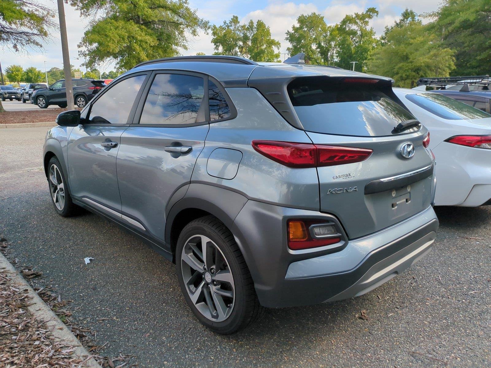 Used 2020 Sonic Silver Hyundai Limited image 5