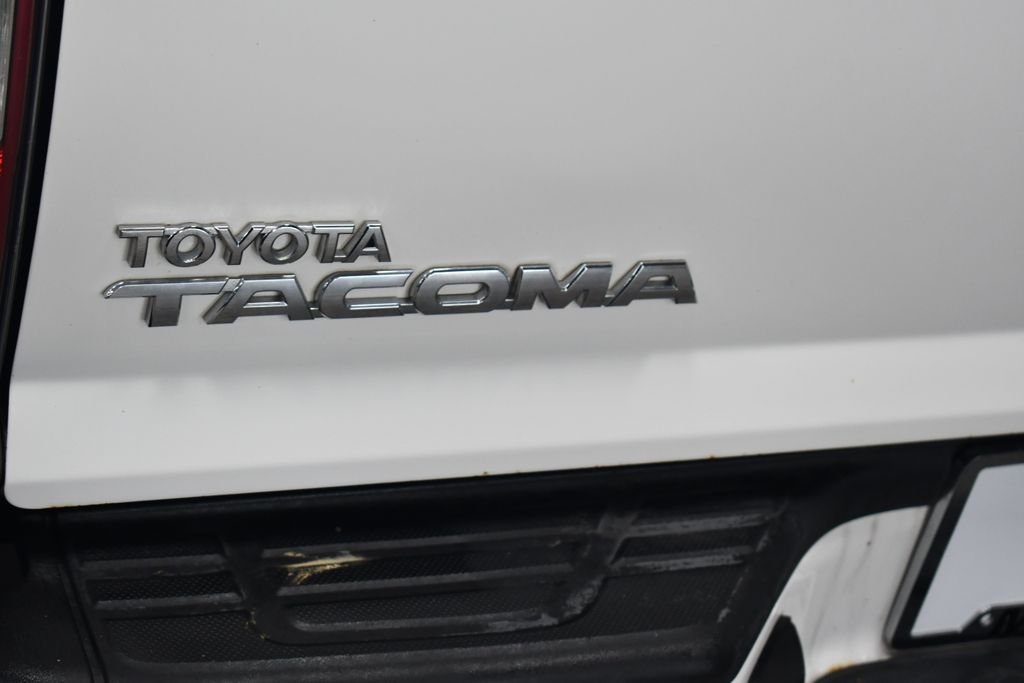 Used 2015 Super White Toyota Base image 7
