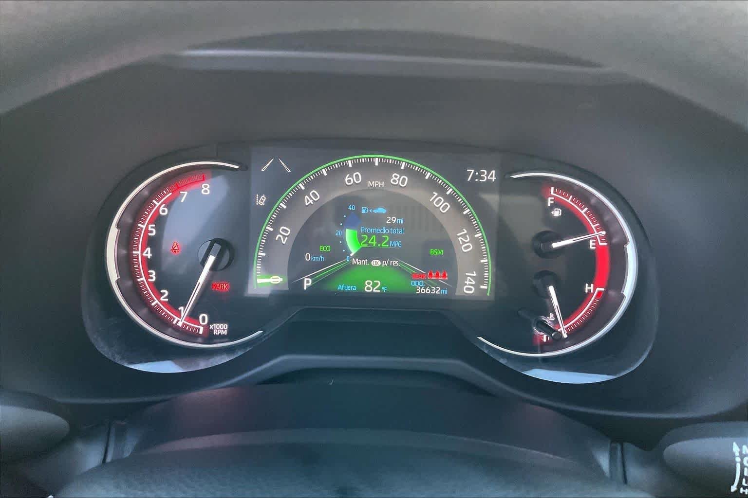 Used 2025 Ice Cap Toyota XLE image 25