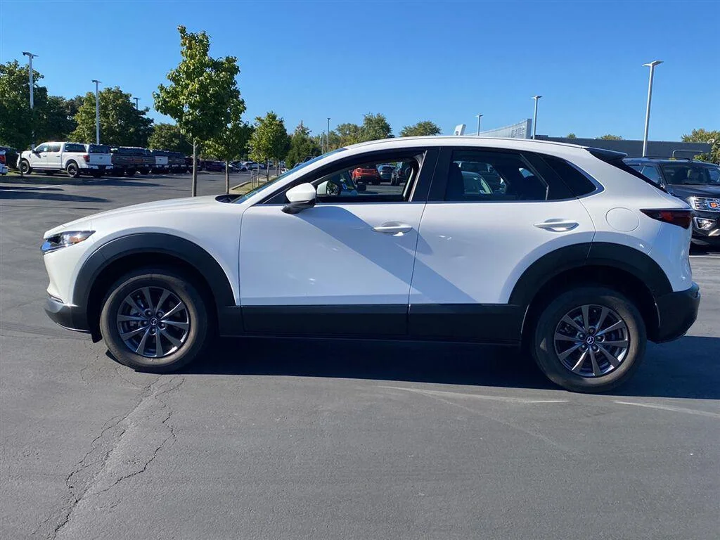 Used 2021 Snowflake White Pearl Mica Mazda 2.5 S image 8