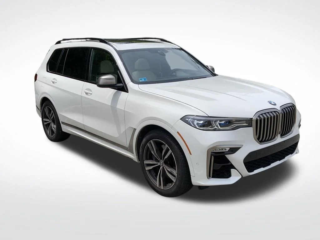 Used 2020 White BMW M50i image 3