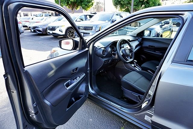 Used 2024 Gray Nissan S image 35