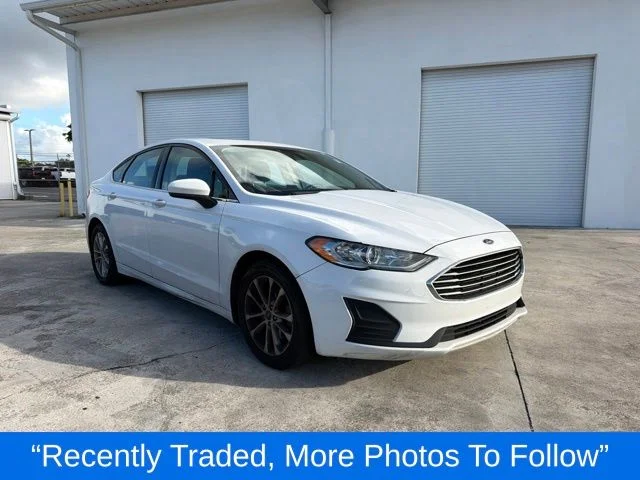 Used 2020 White Ford SE image 1