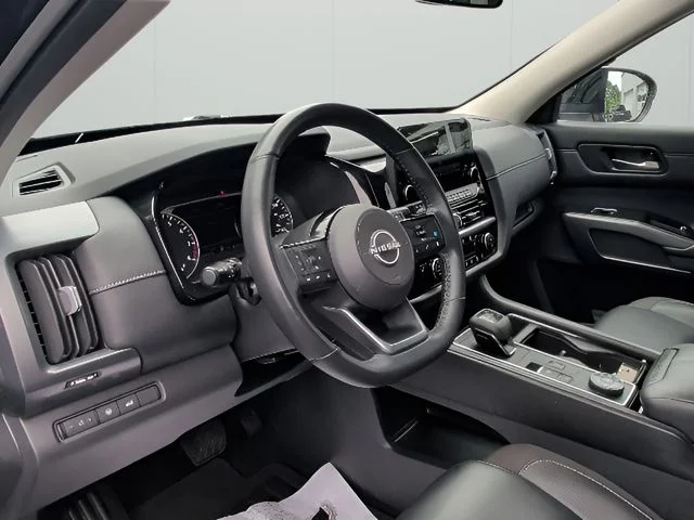 Used 2023 Black Nissan SL image 13