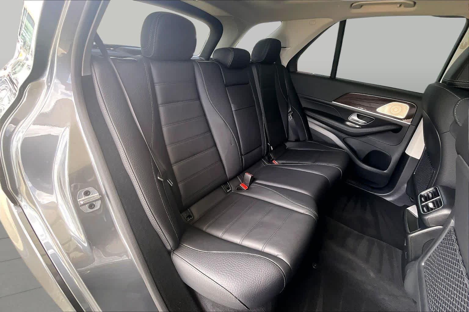 Used 2026 Selenite Grey Metallic Mercedes-Benz GLE 450 image 17