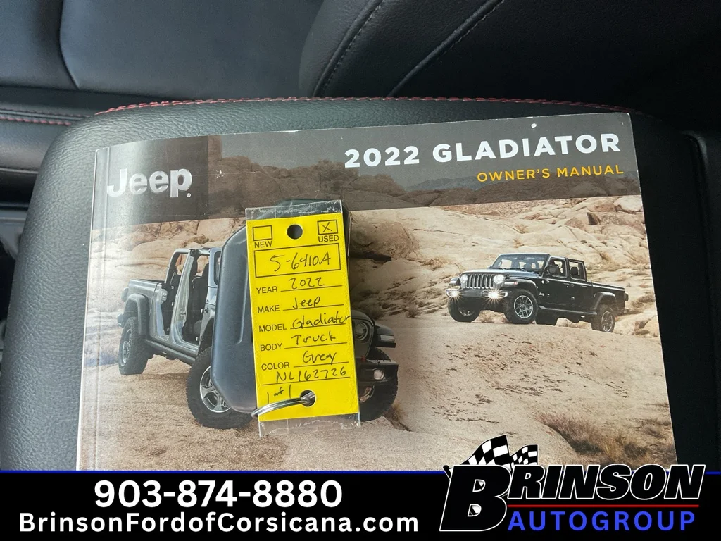 Used 2022 Granite Crystal Clearcoat Metallic Jeep Rubicon image 34