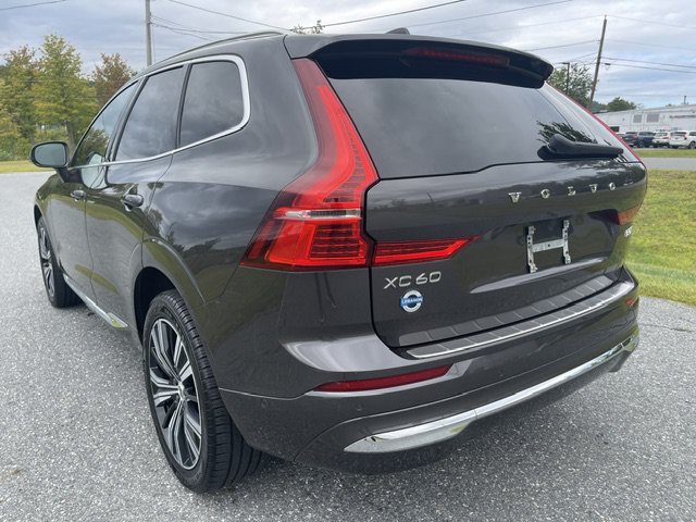 Used 2022 Silver Volvo Inscription image 3