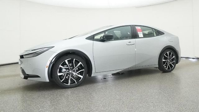 New 2026 Cutting Edge Toyota XSE Premium image 7
