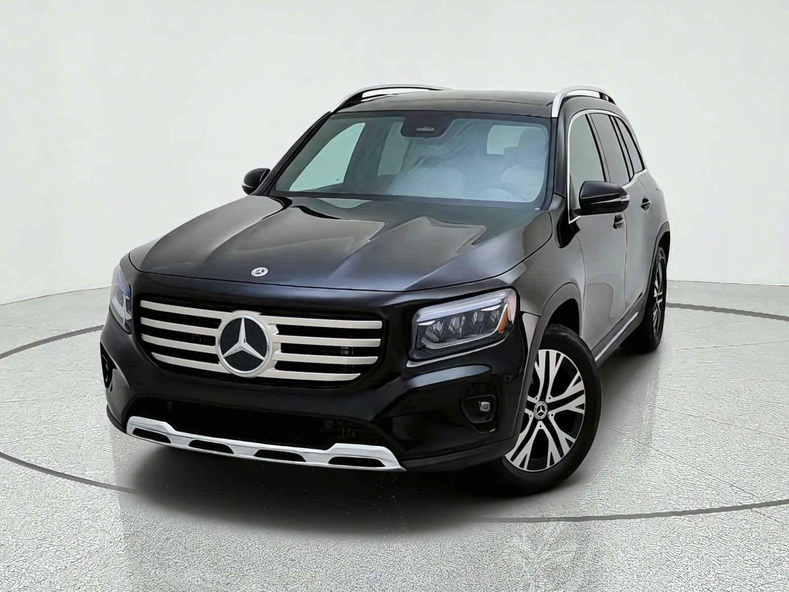 Certified Used 2026 Night Black Mercedes-Benz GLB 250 image 2